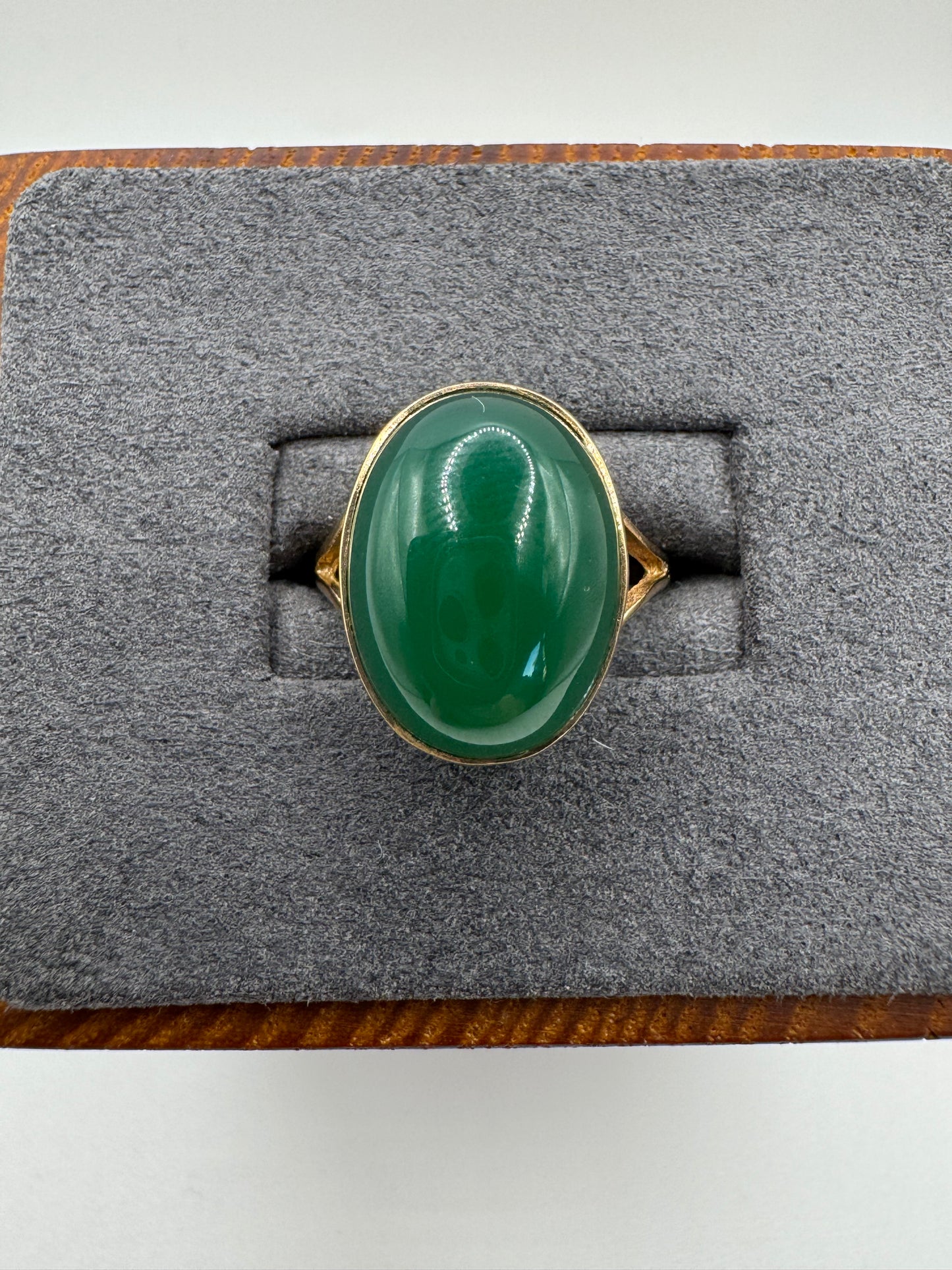 9ct gold jade signet ring