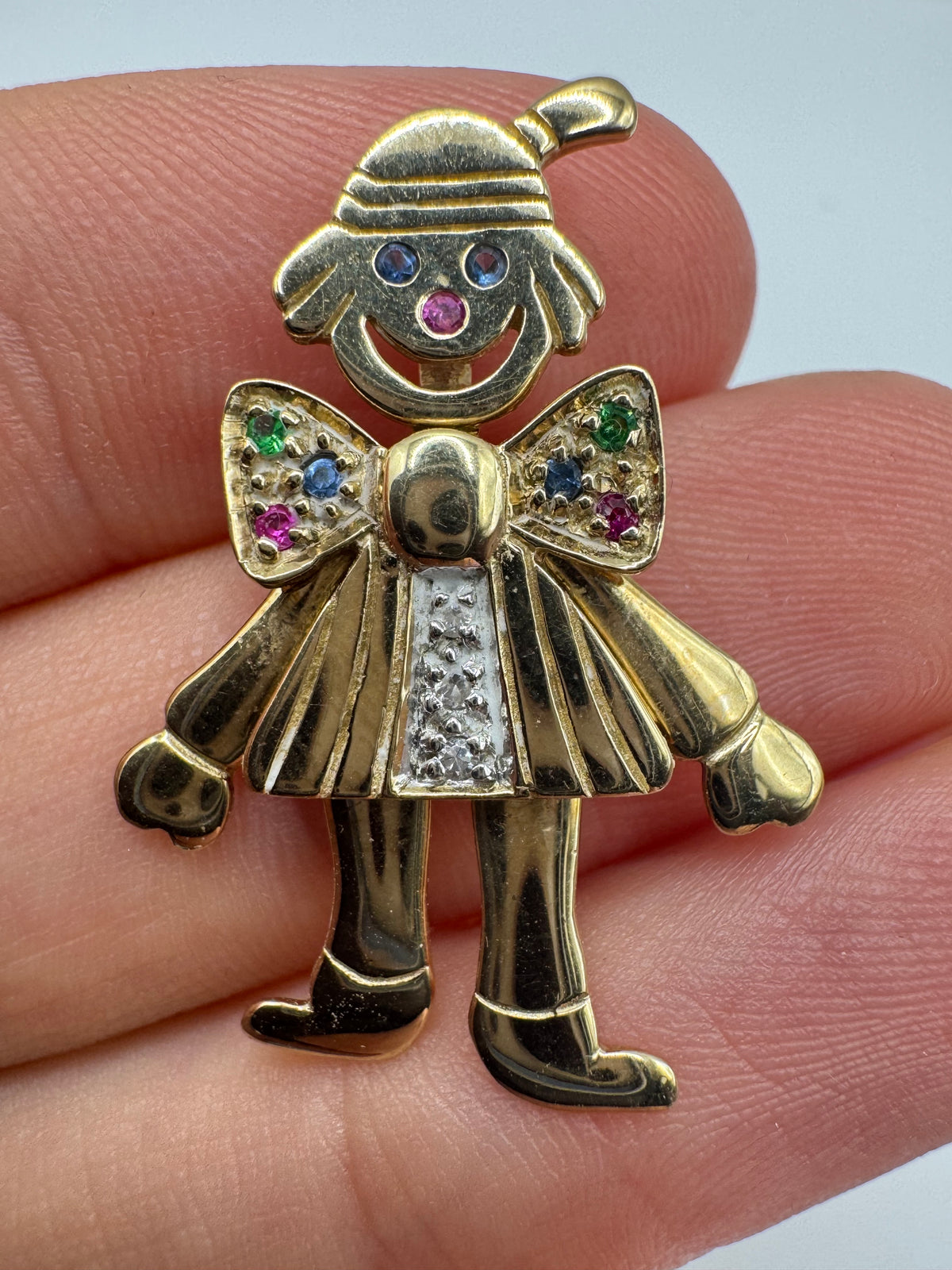 9ct gold articulated clown pendant