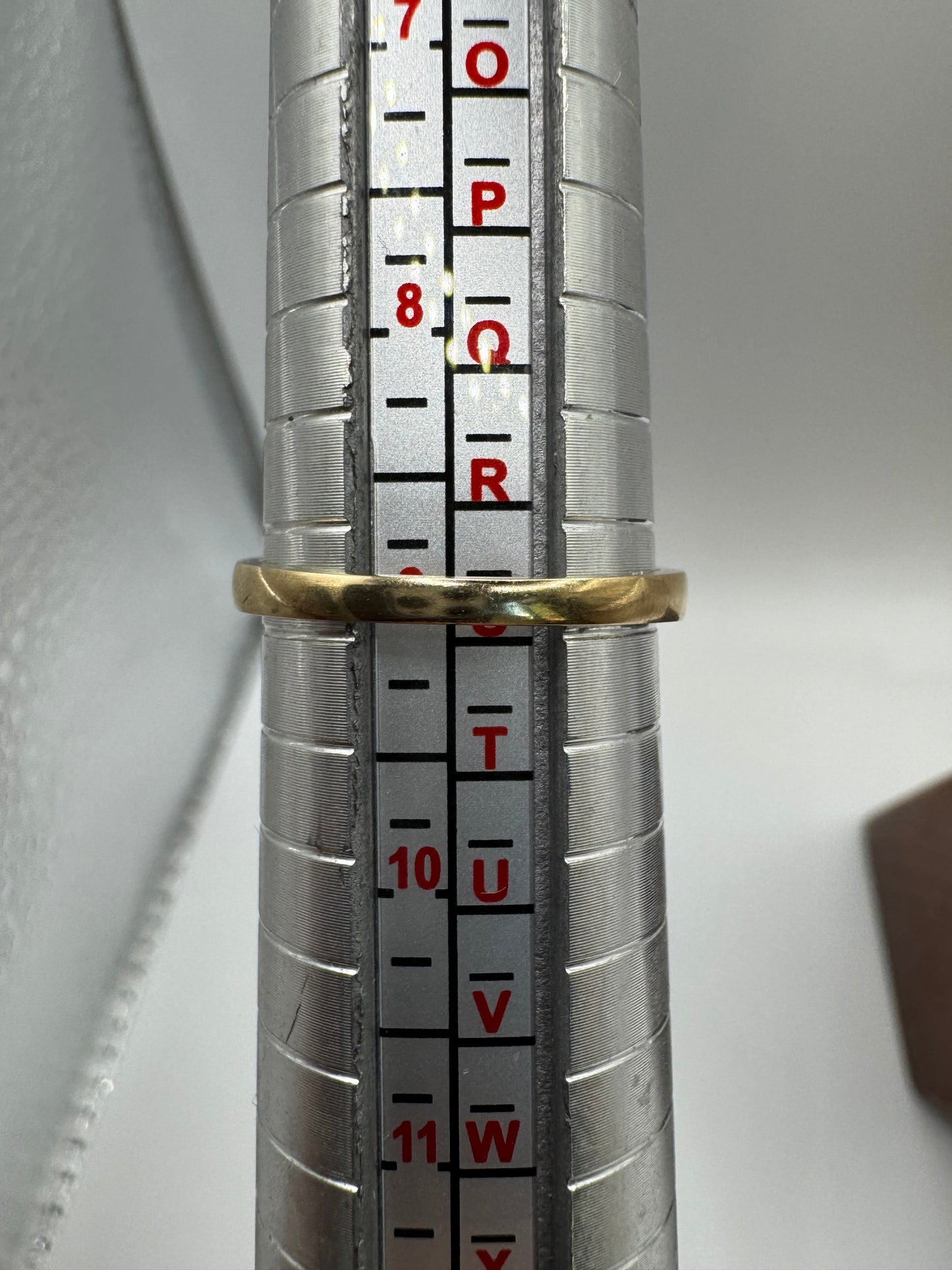 9ct gold sapphire and diamond ring