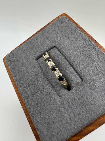 9ct gold sapphire and diamond ring