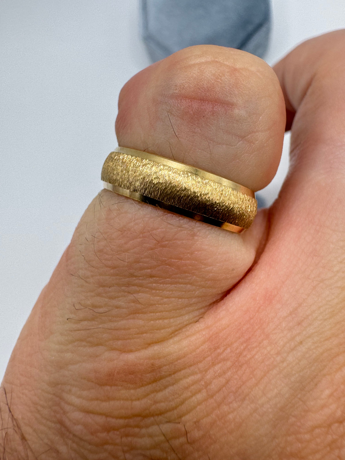 9ct gold band