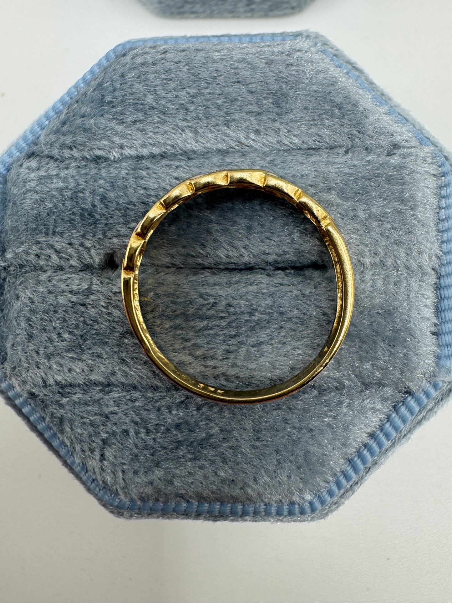 9ct gold diamond ring