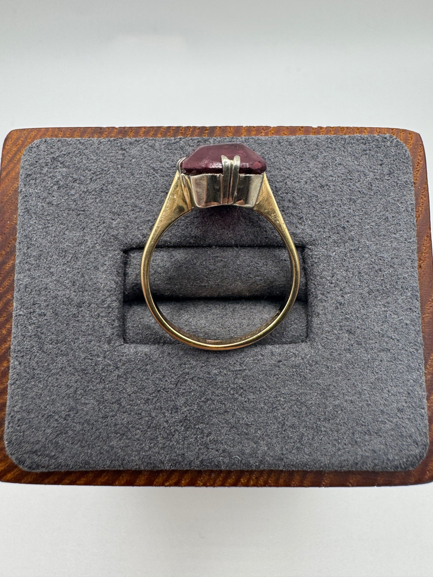 Antique 9ct gold paste ring
