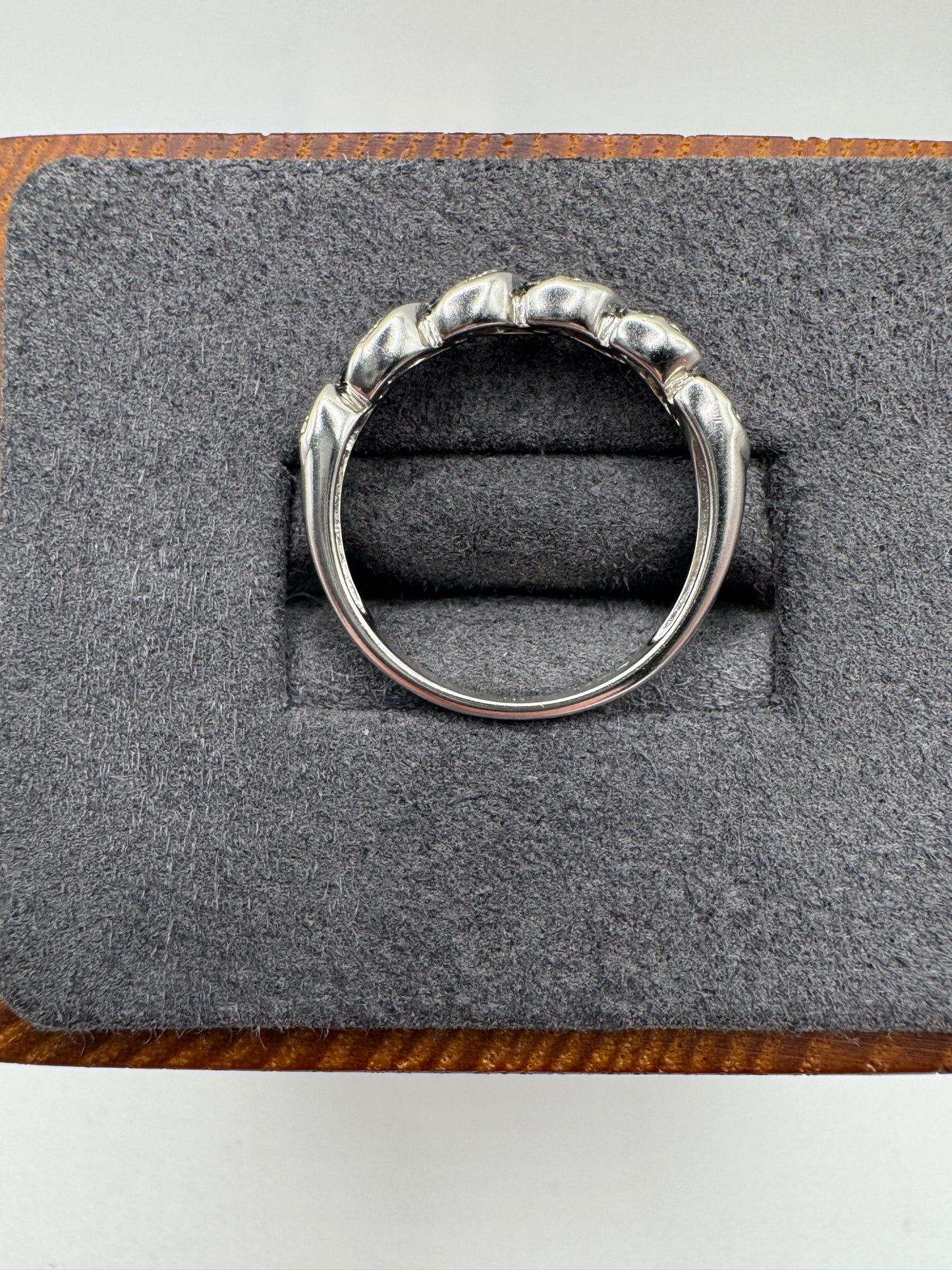 9ct white gold blue and white diamond ring