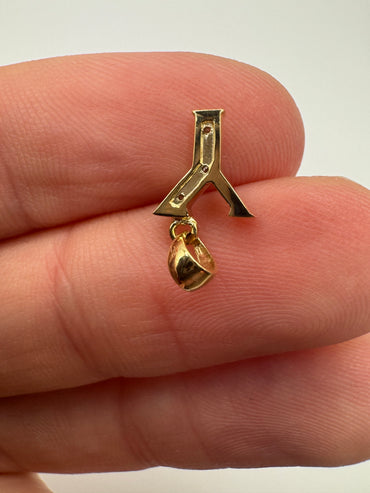 9ct gold diamond initial Y pendant