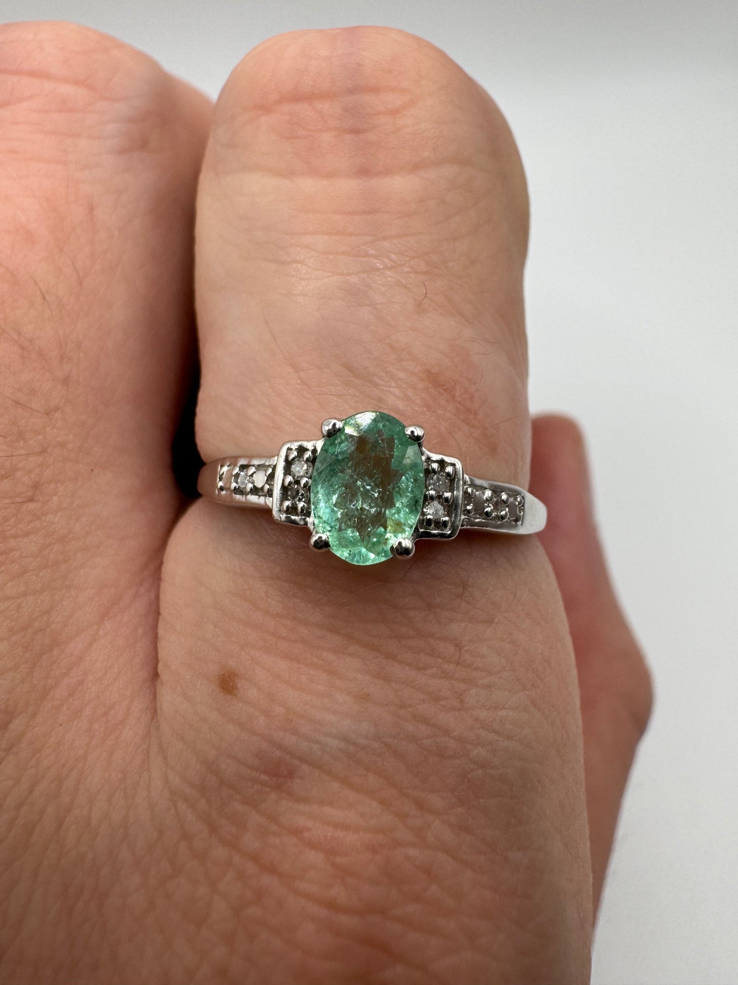 9ct white gold quartz and diamond ring