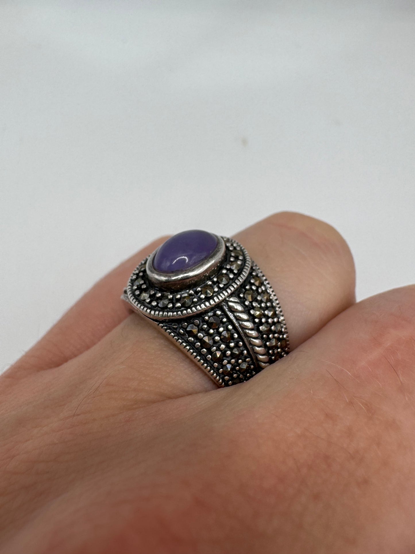 Silver jade and marcasite ring
