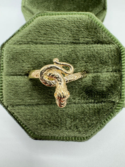 9ct gold snake ring