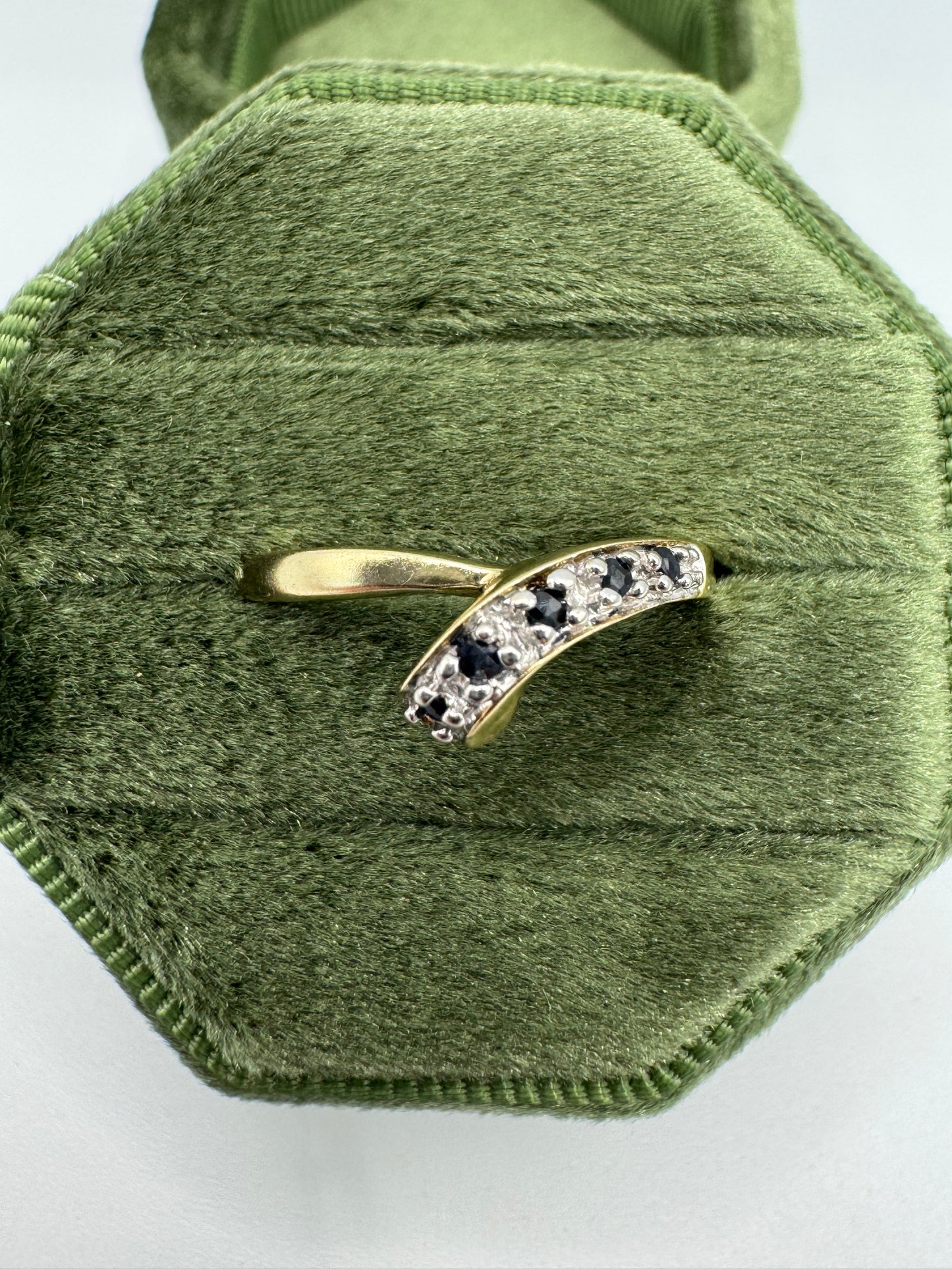 9ct gold sapphire wishbone ring