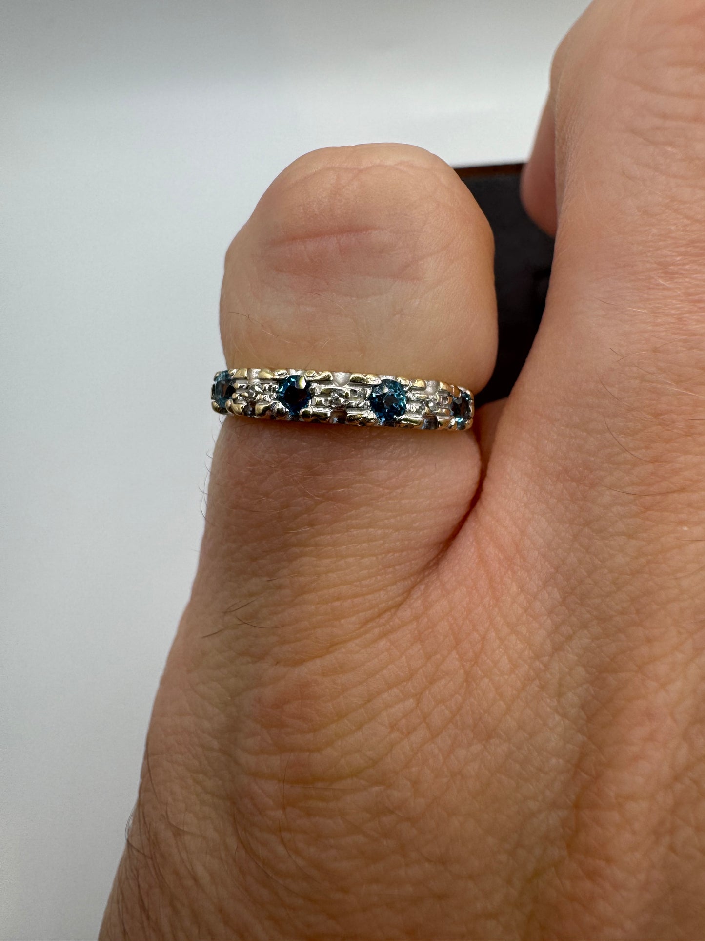 9ct gold blue topaz and diamond ring