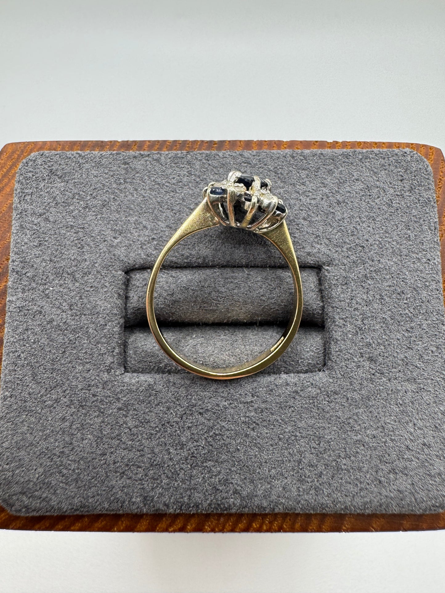9ct gold sapphire and diamond ring