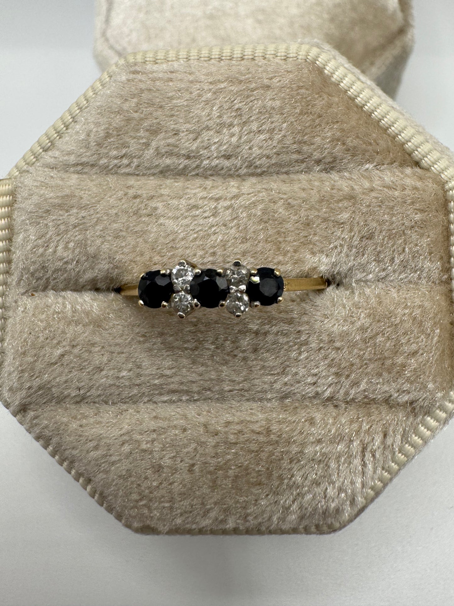 9ct gold sapphire and diamond ring