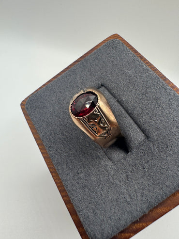 9ct rose gold garnet ring