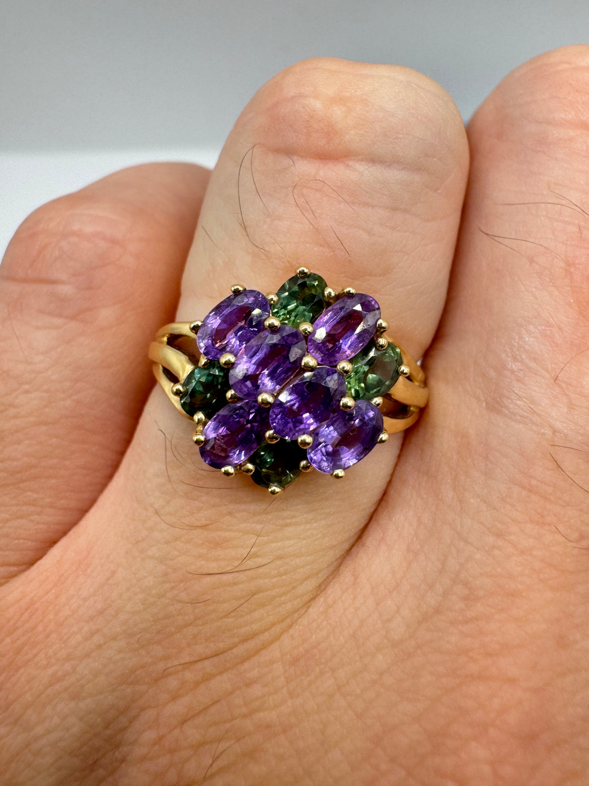 9ct gold multi-coloured sapphire ring