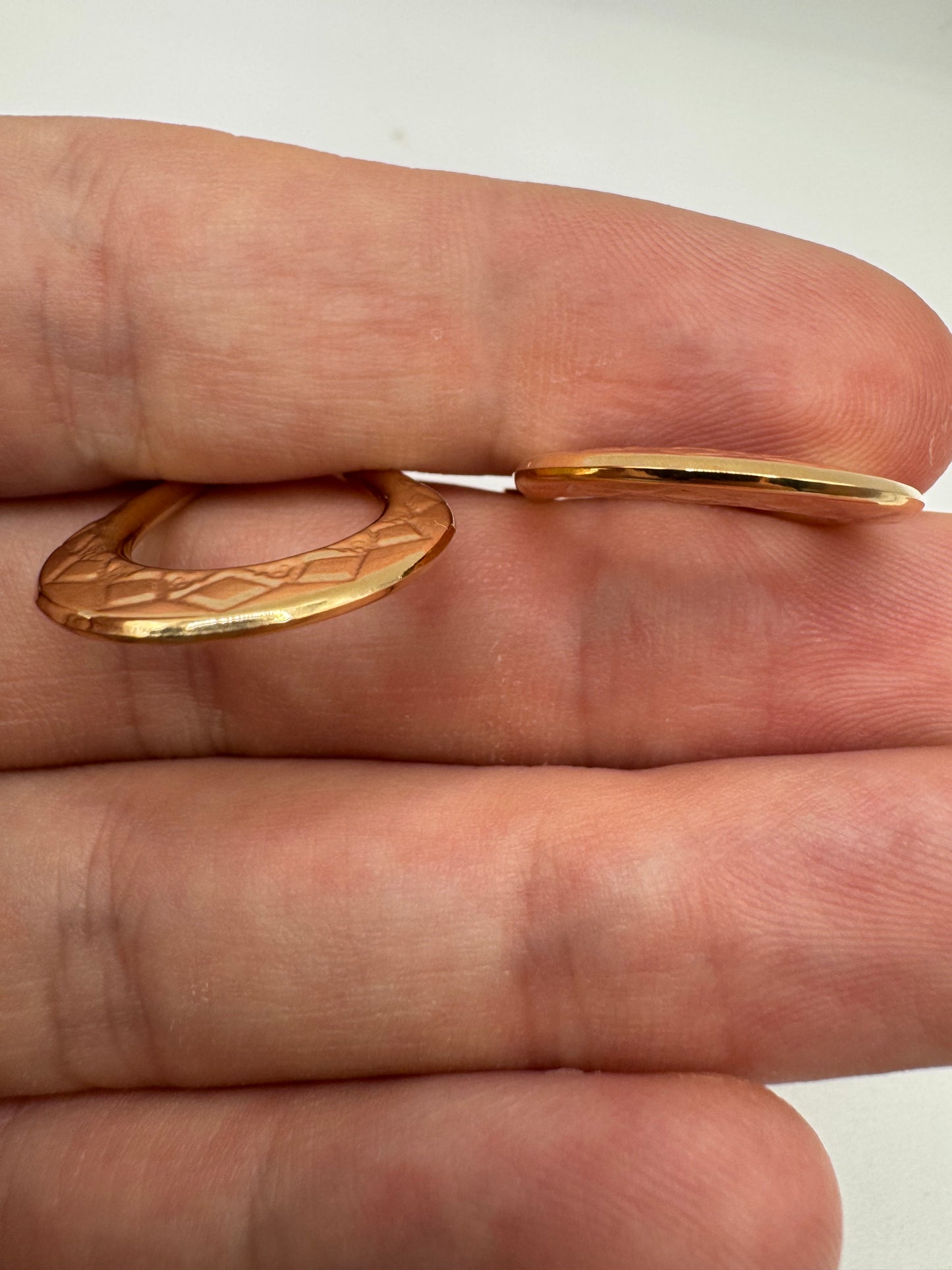 9ct gold patterned creole earrings