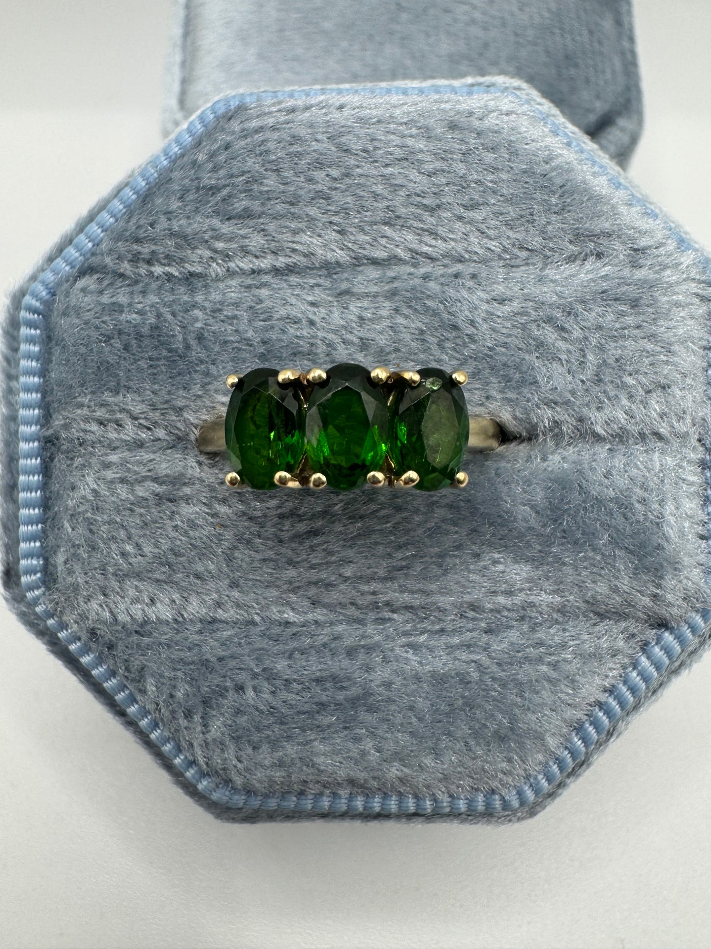 9ct gold diopside ring