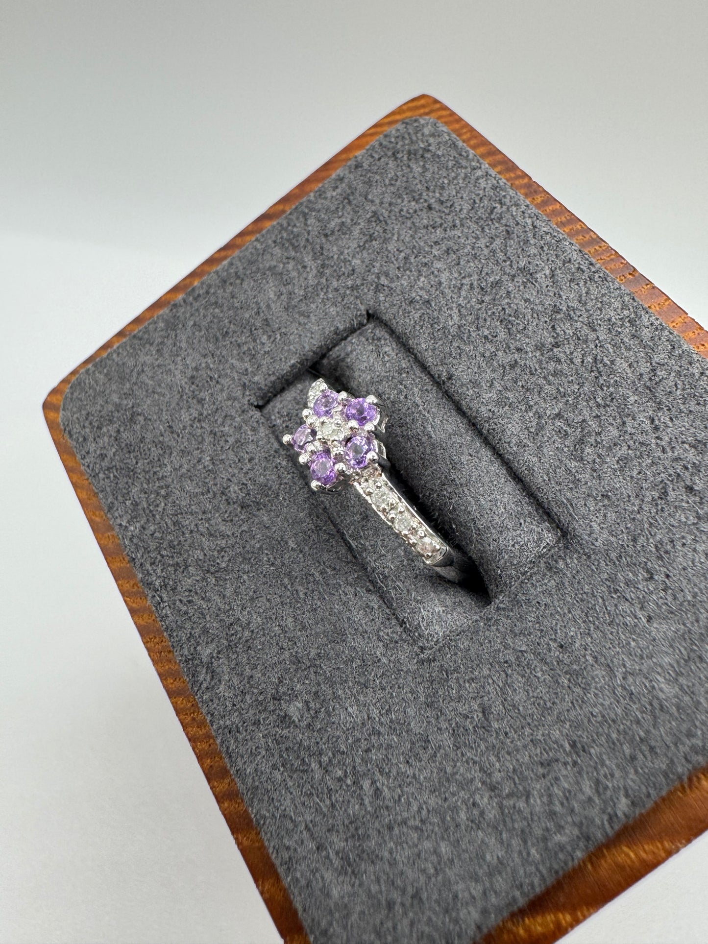 9ct white gold amethyst and diamond cluster ring