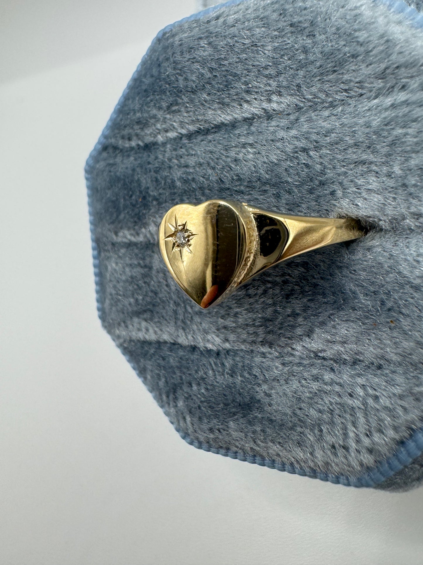 9ct gold diamond heart signet ring