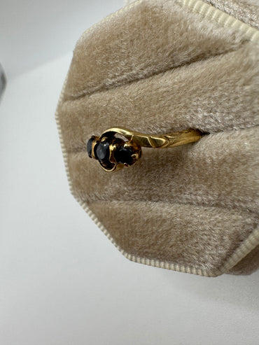 9ct gold sapphire ring