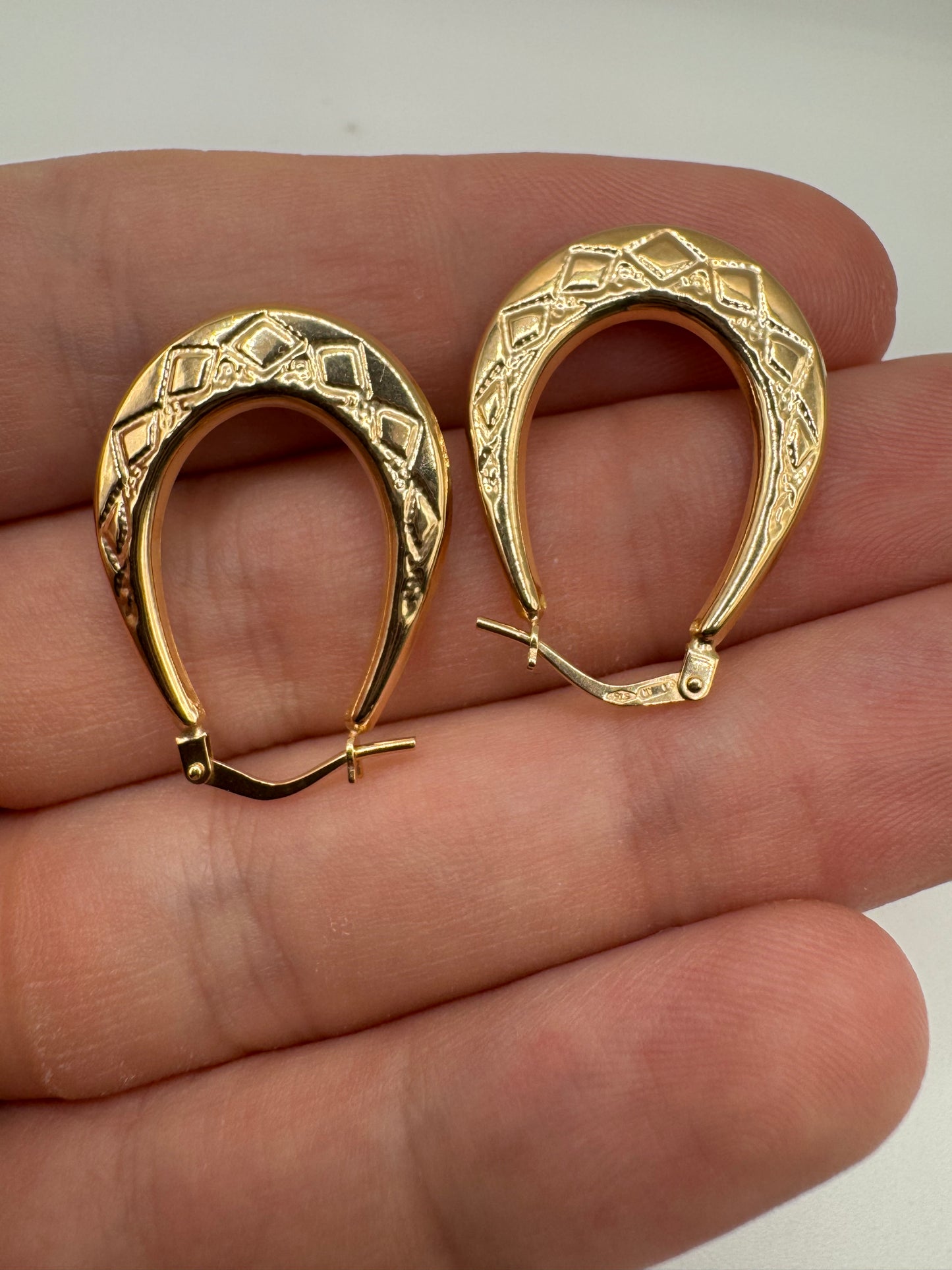 9ct gold patterned creole earrings