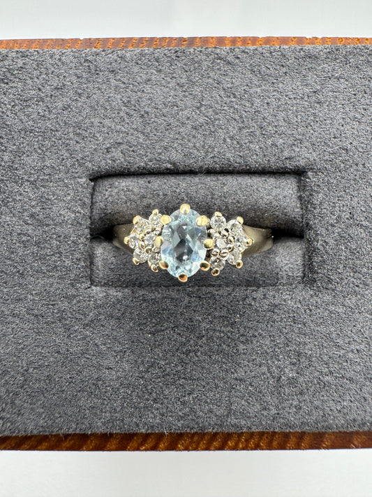 9ct gold topaz and diamond cluster ring