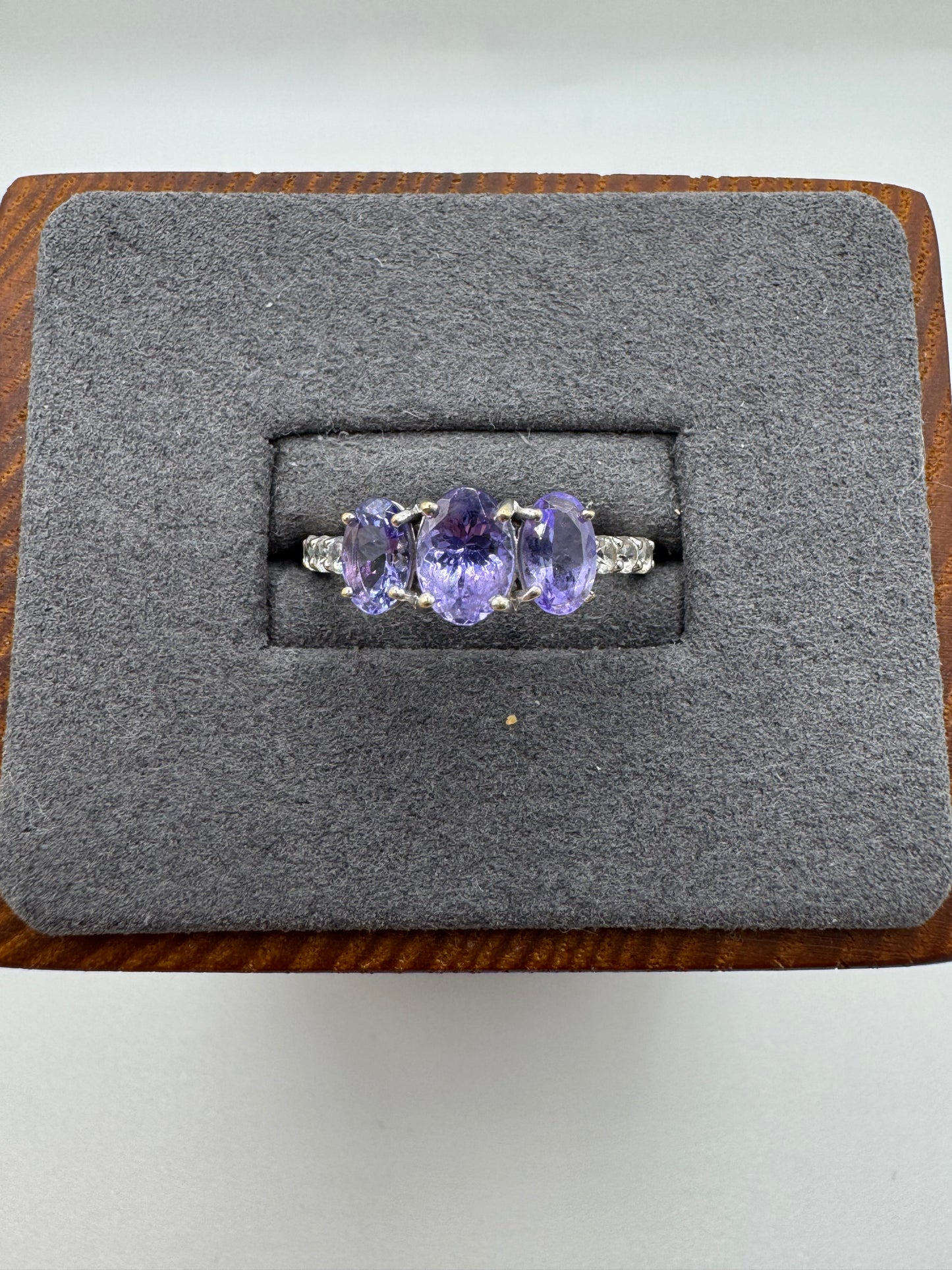 9ct white gold tanzanite and diamond ring