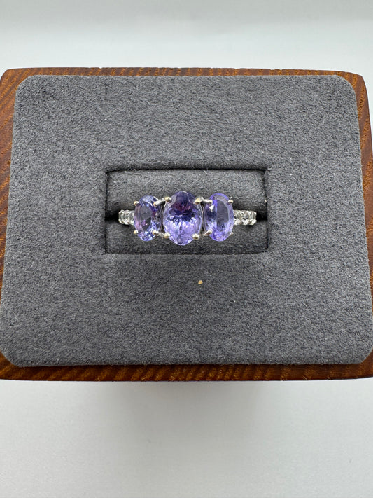 9ct white gold tanzanite and diamond ring
