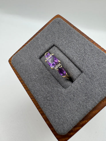 9ct gold amethyst and diamond ring