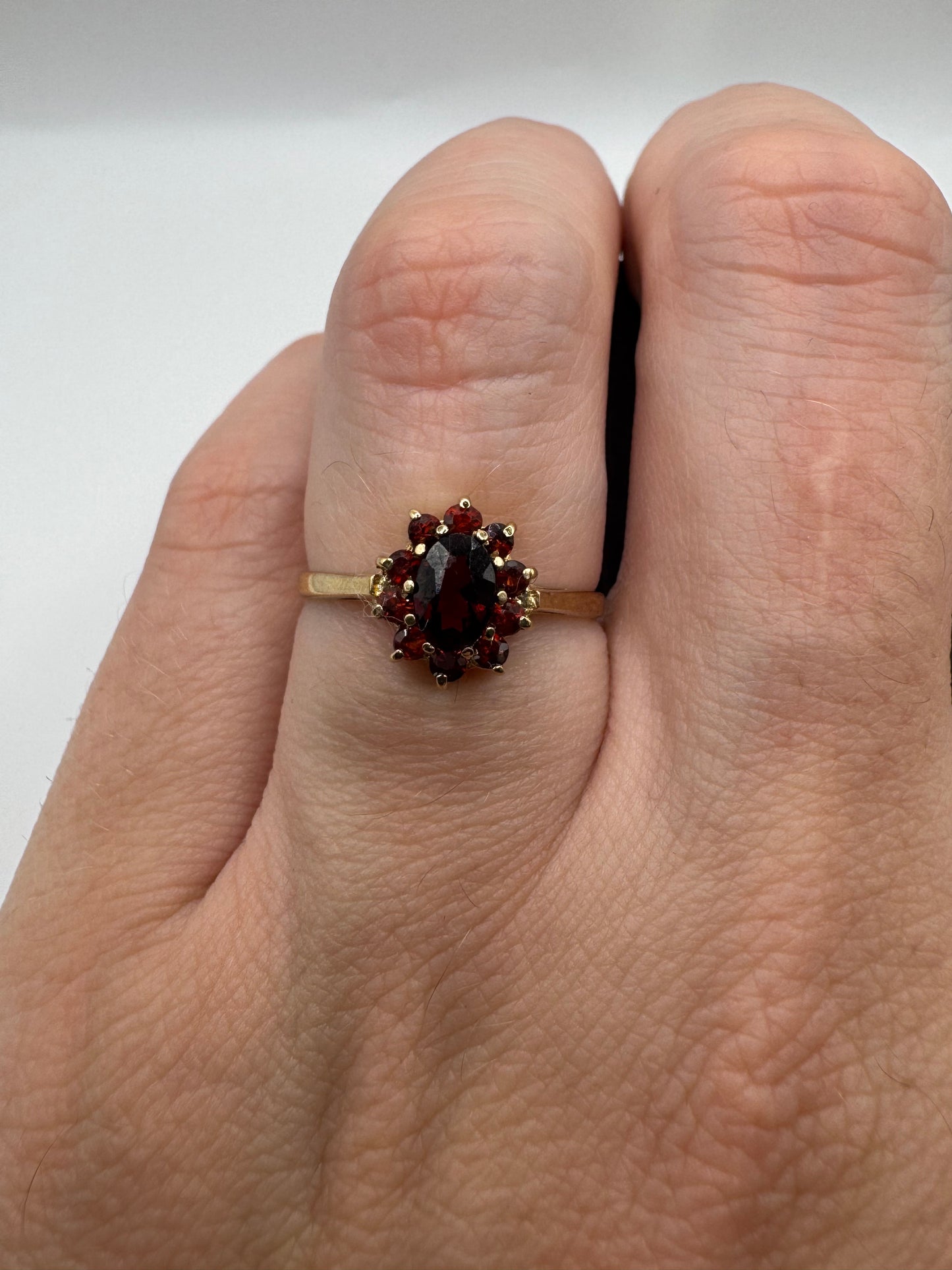 9ct gold garnet cluster ring