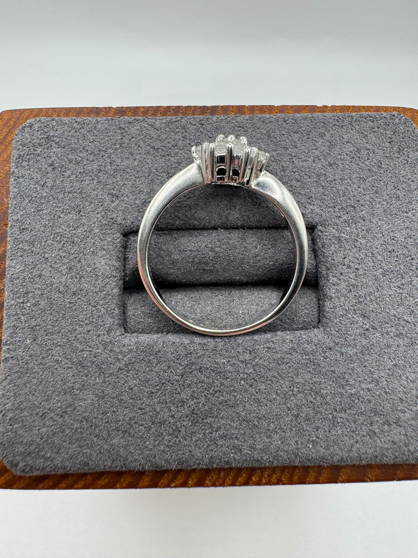9ct white gold rainbow moonstone cluster ring