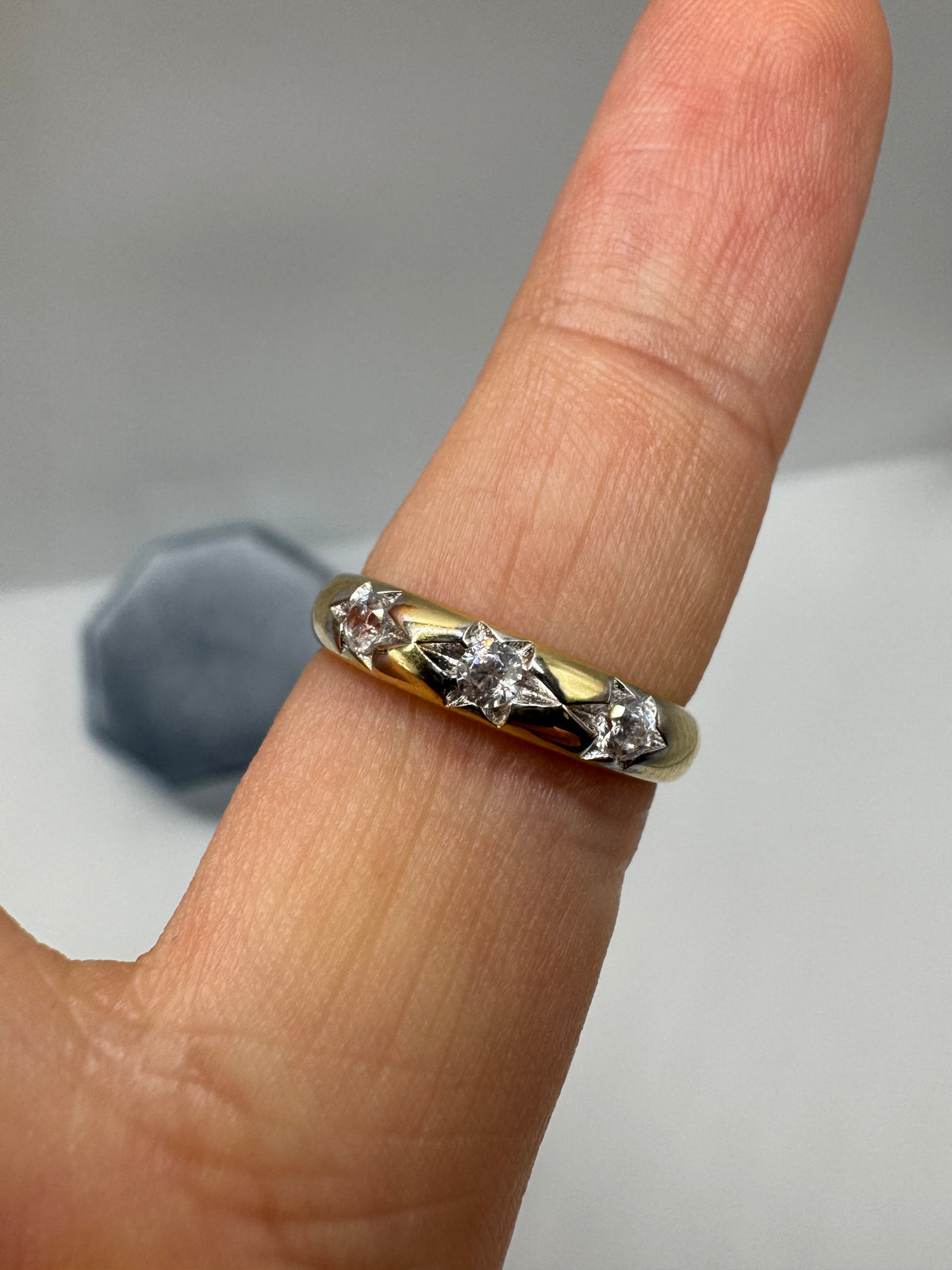 9ct gold cz gypsy ring