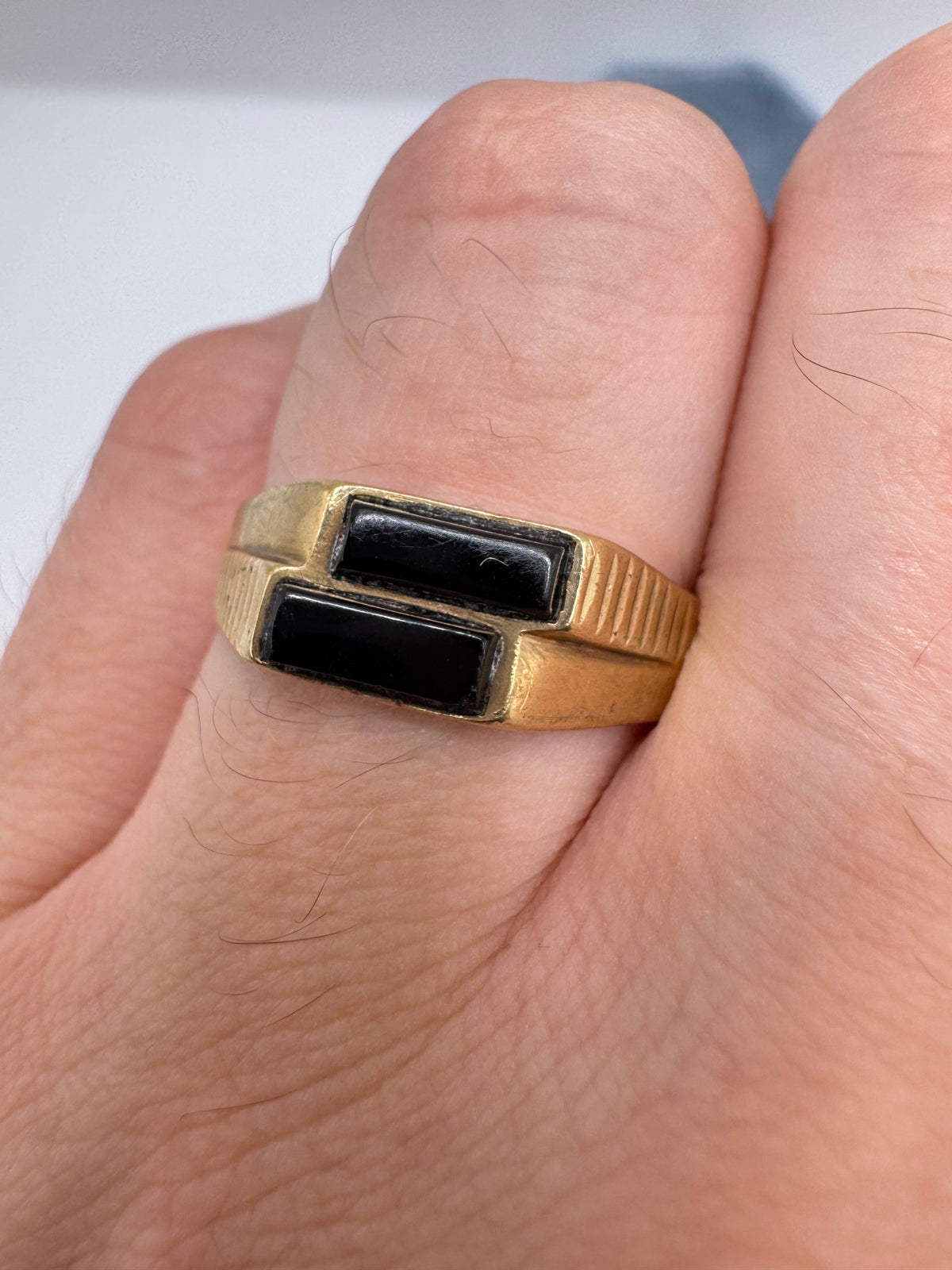 Vintage heavy 9ct gold double onyx signet ring