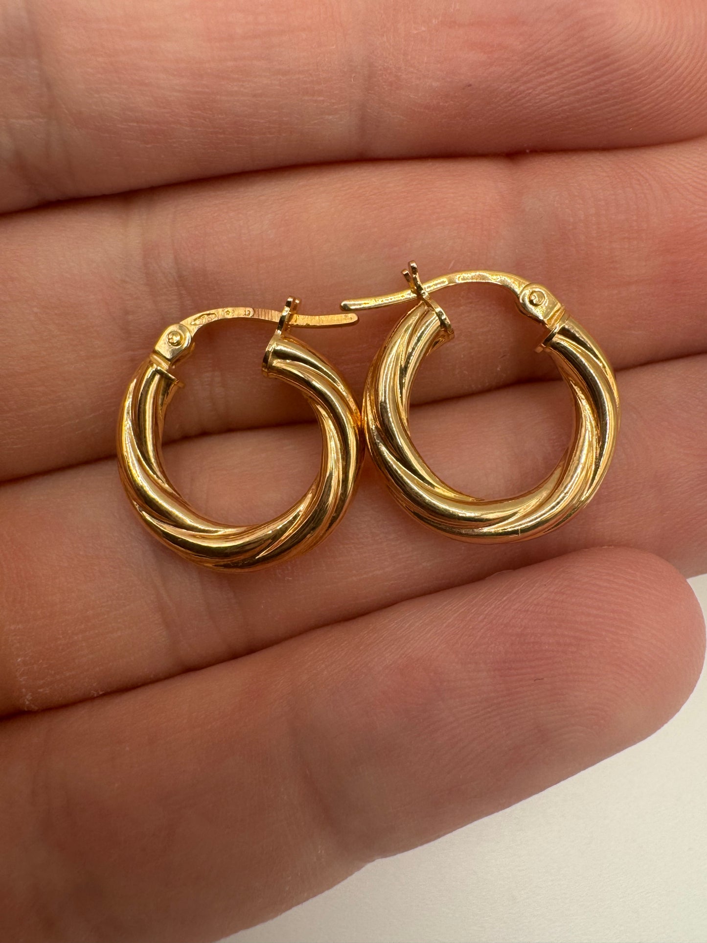 9ct gold patterned creole earrings