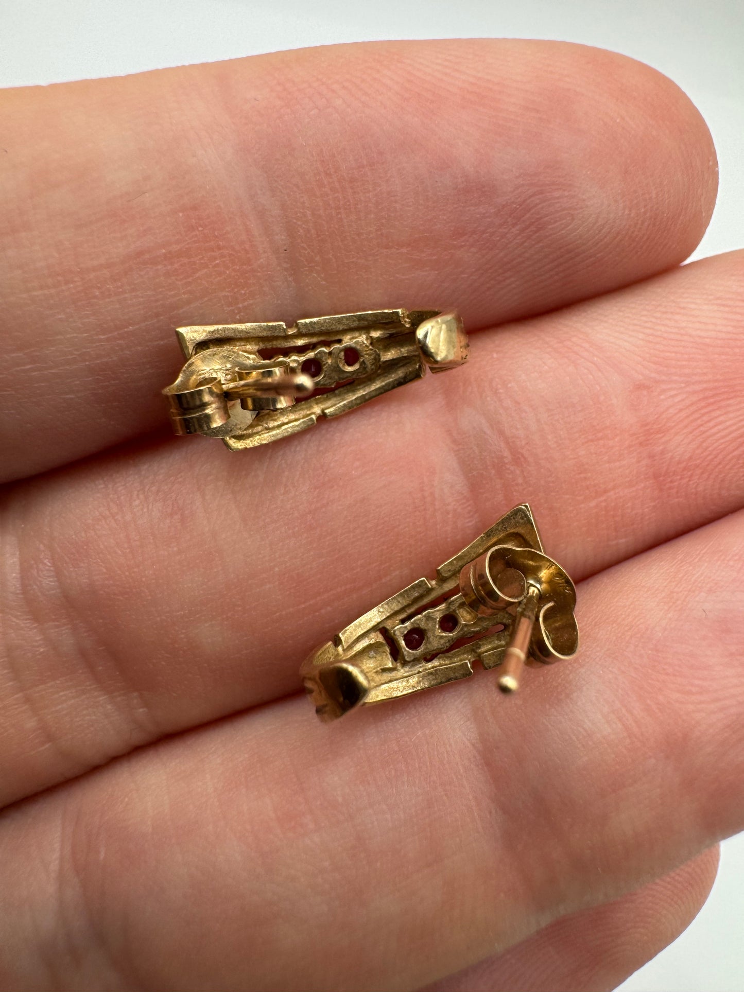 9ct gold ruby earrings