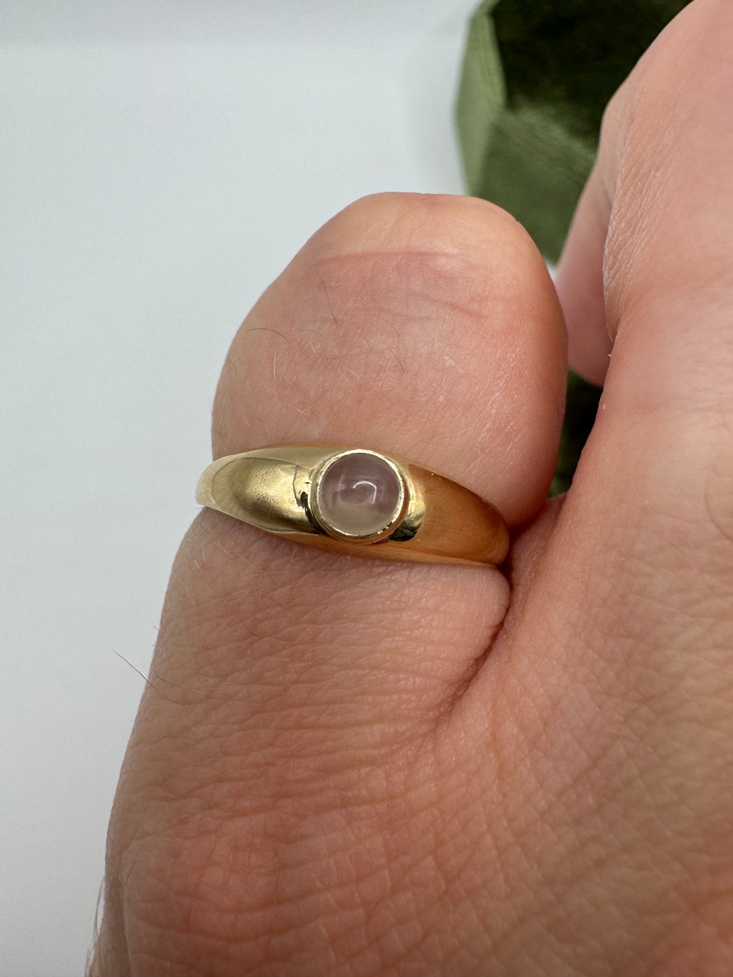 9ct gold moonstone gypsy ring
