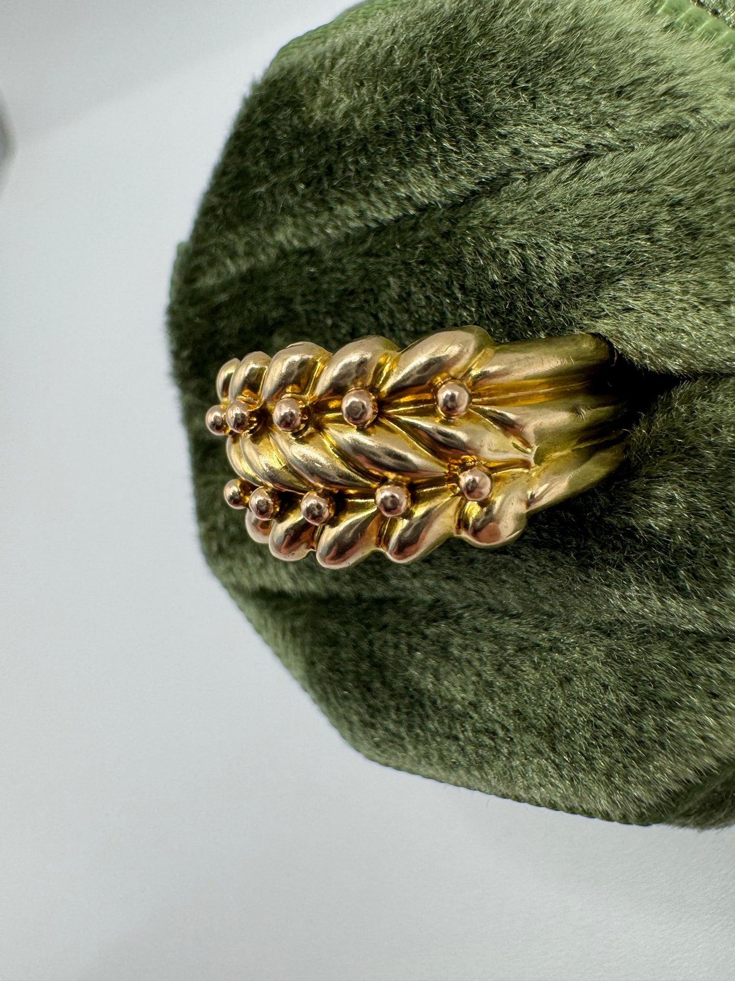 Antique 9ct gold keepers ring