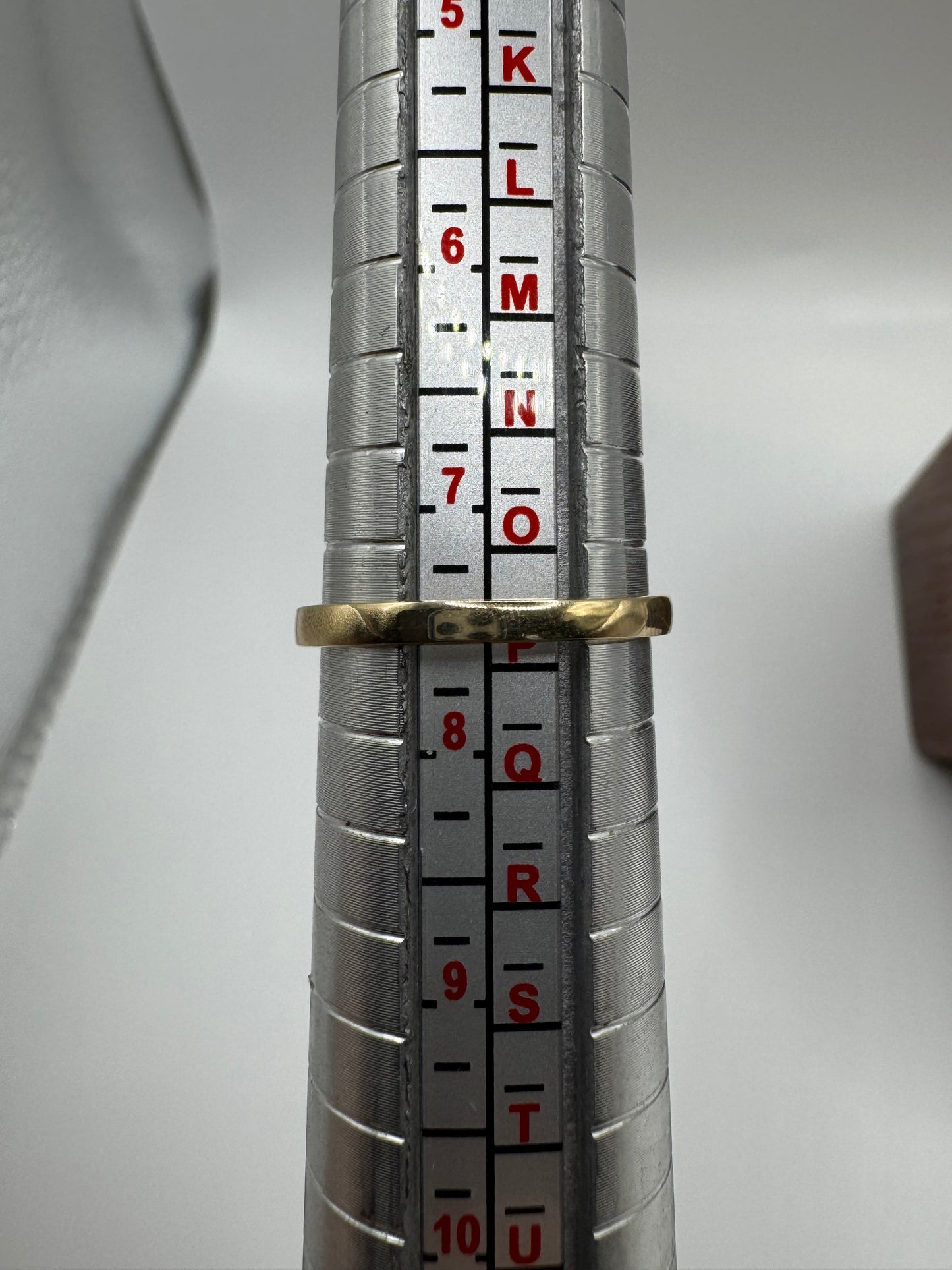 9ct gold moonstone ring