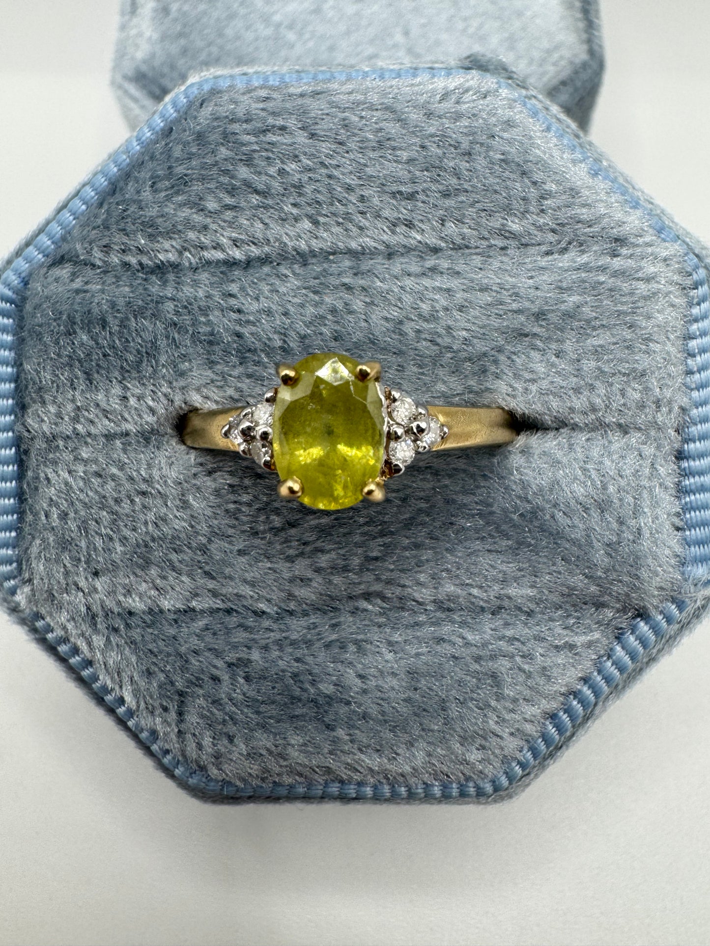 9ct gold sphene and diamond ring