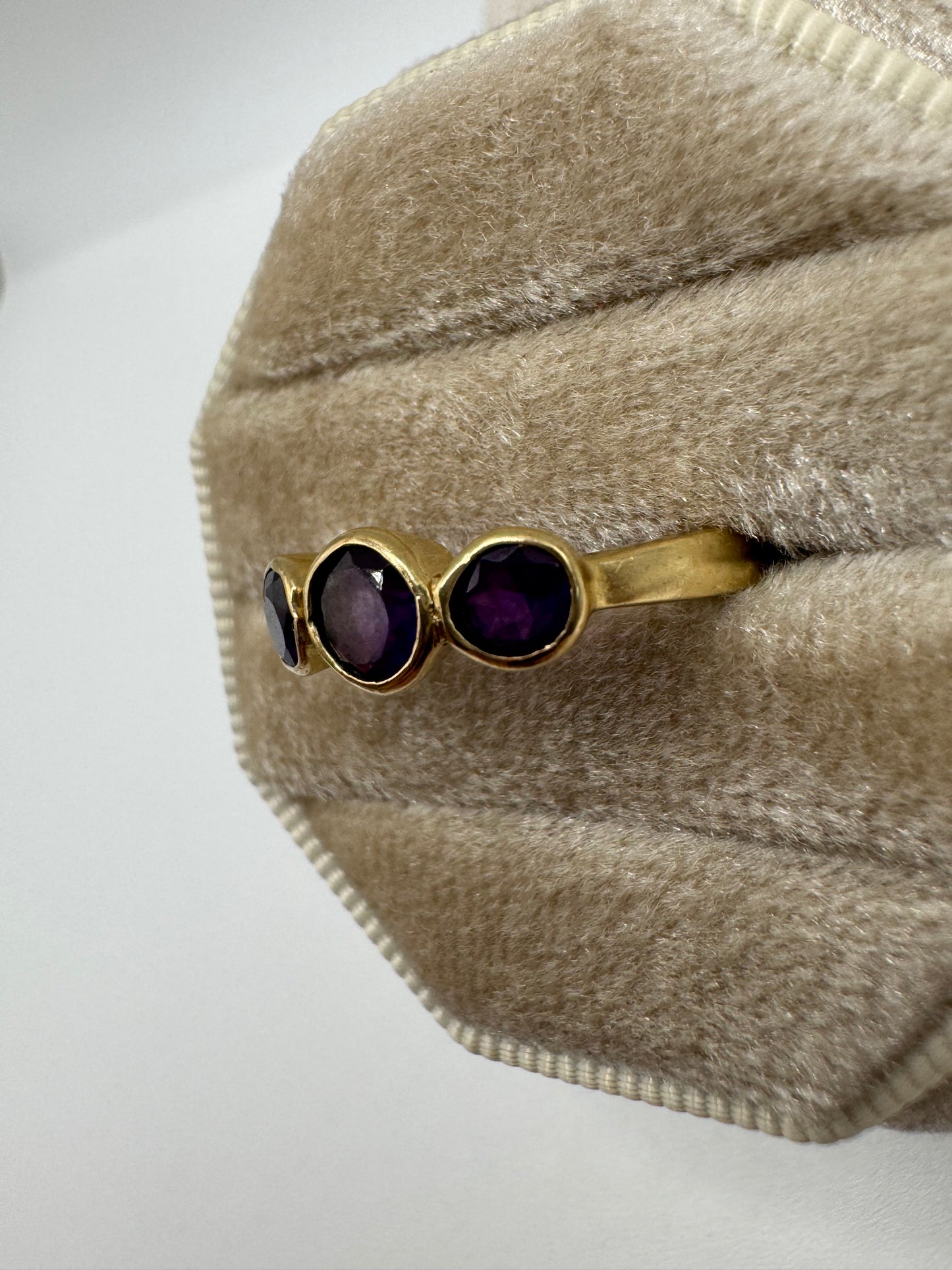 9ct gold amethyst ring