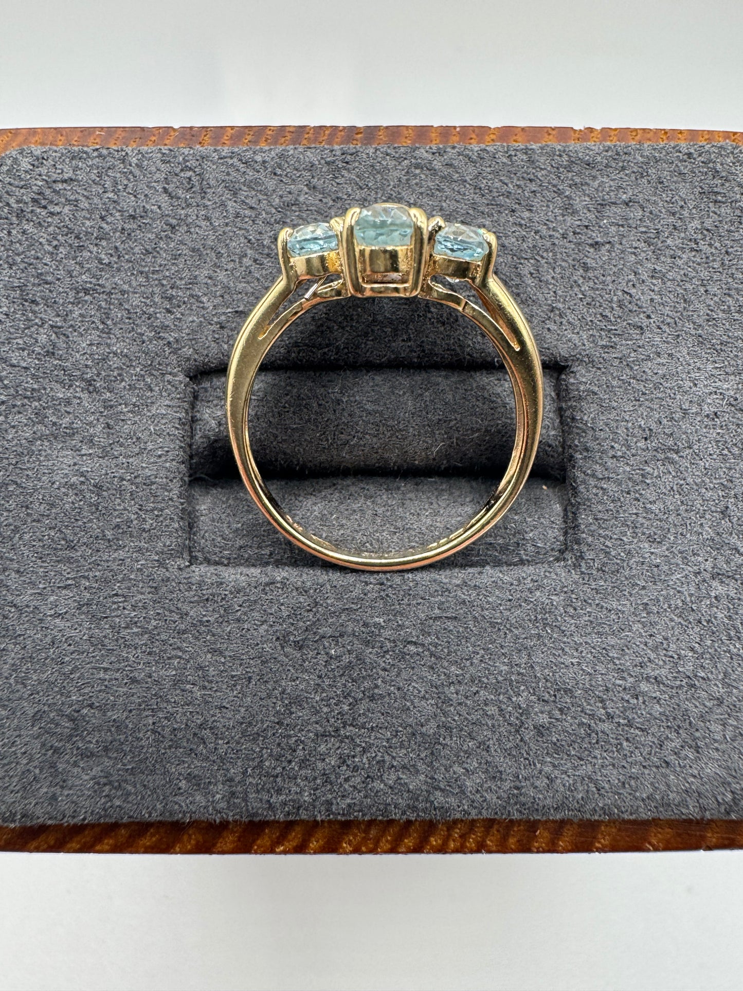 9ct gold topaz cluster ring