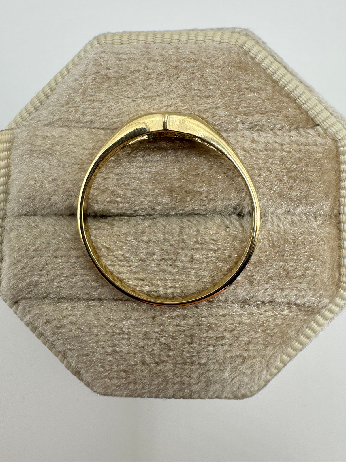 9ct gold diamond heart signet ring