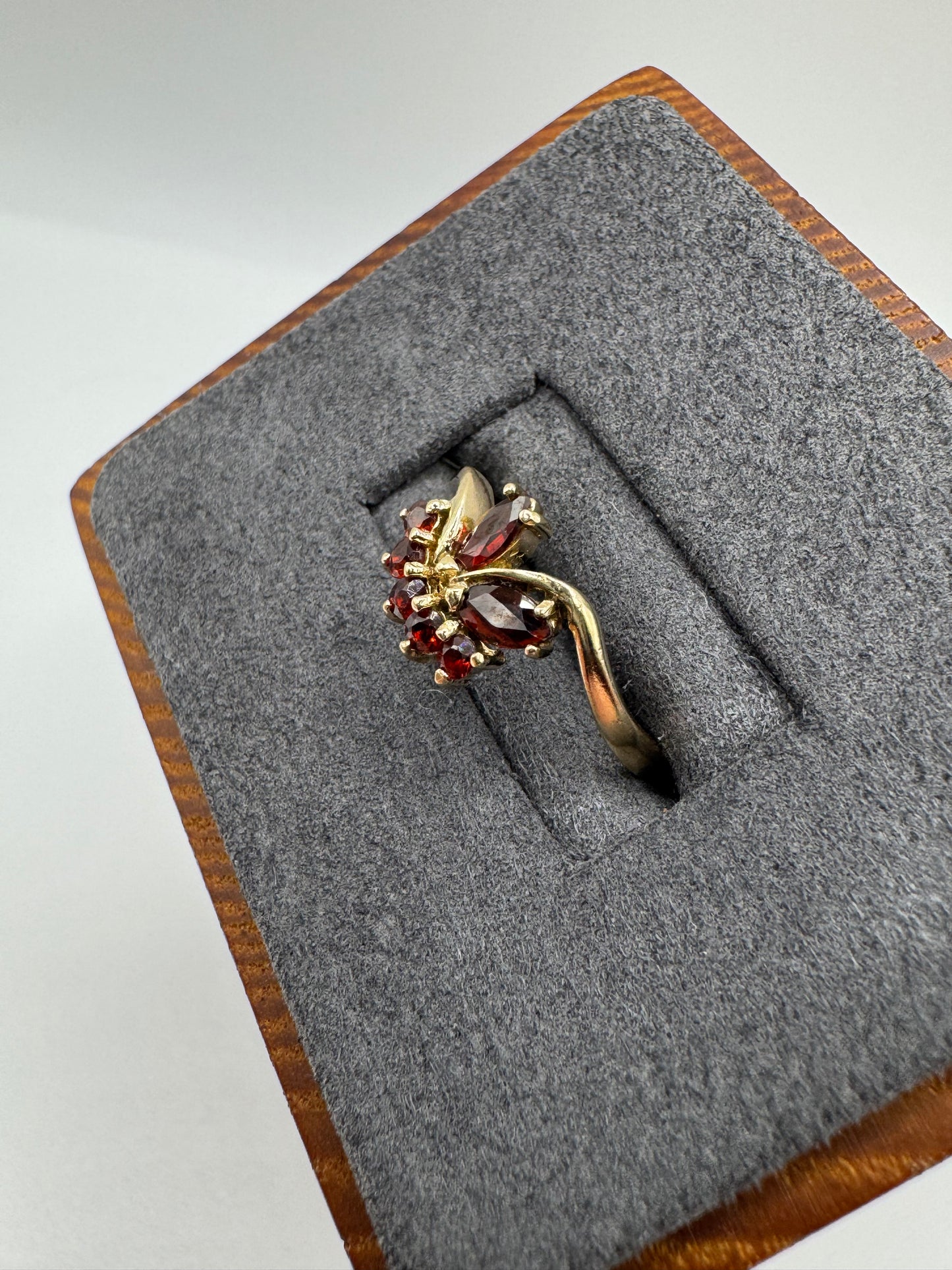 9ct gold garnet wishbone cluster ring