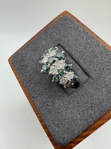 14ct white gold 1.5ct teal and white diamond cluster ring