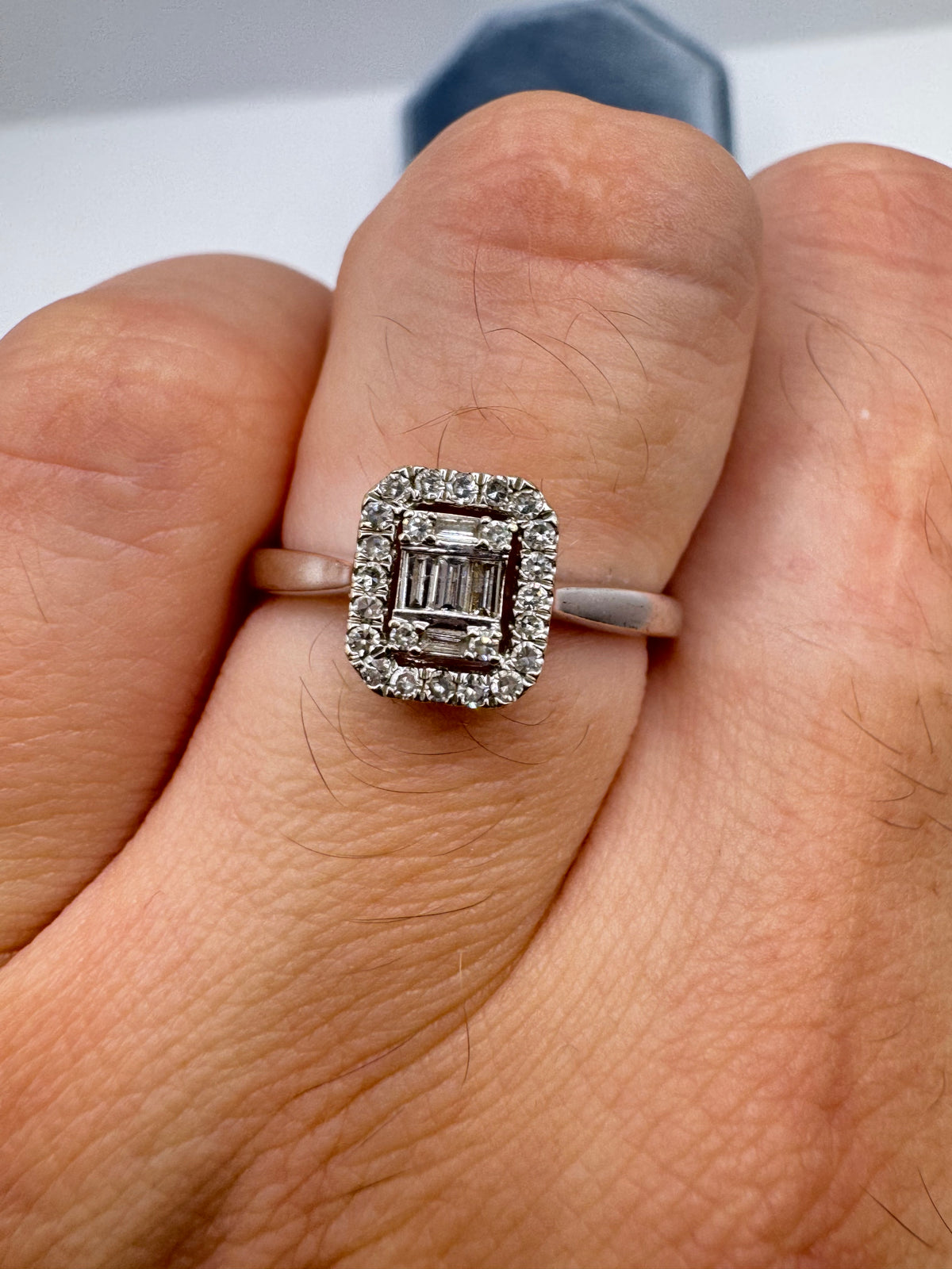 9ct white gold 0.25ct diamond ring