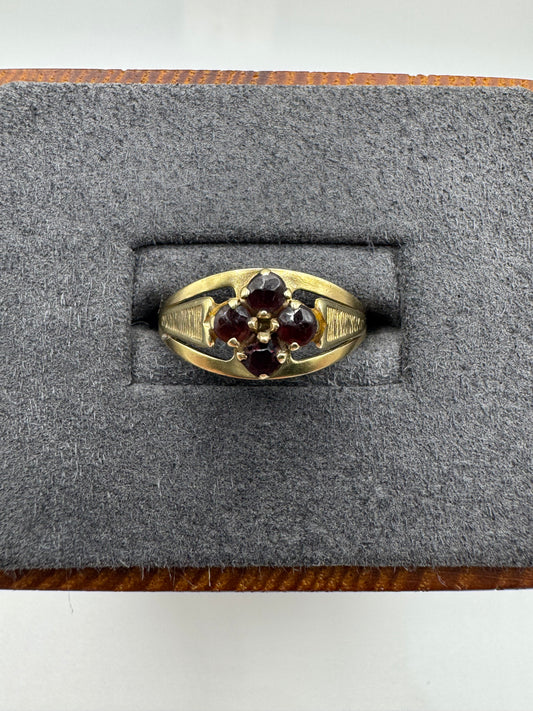 9ct gold garnet cluster ring
