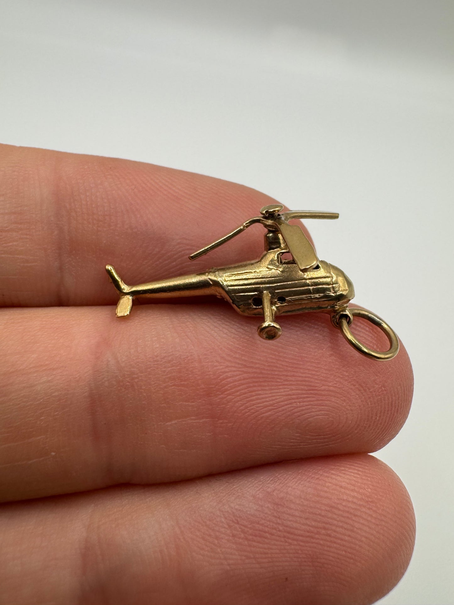 9ct gold helicopter charm