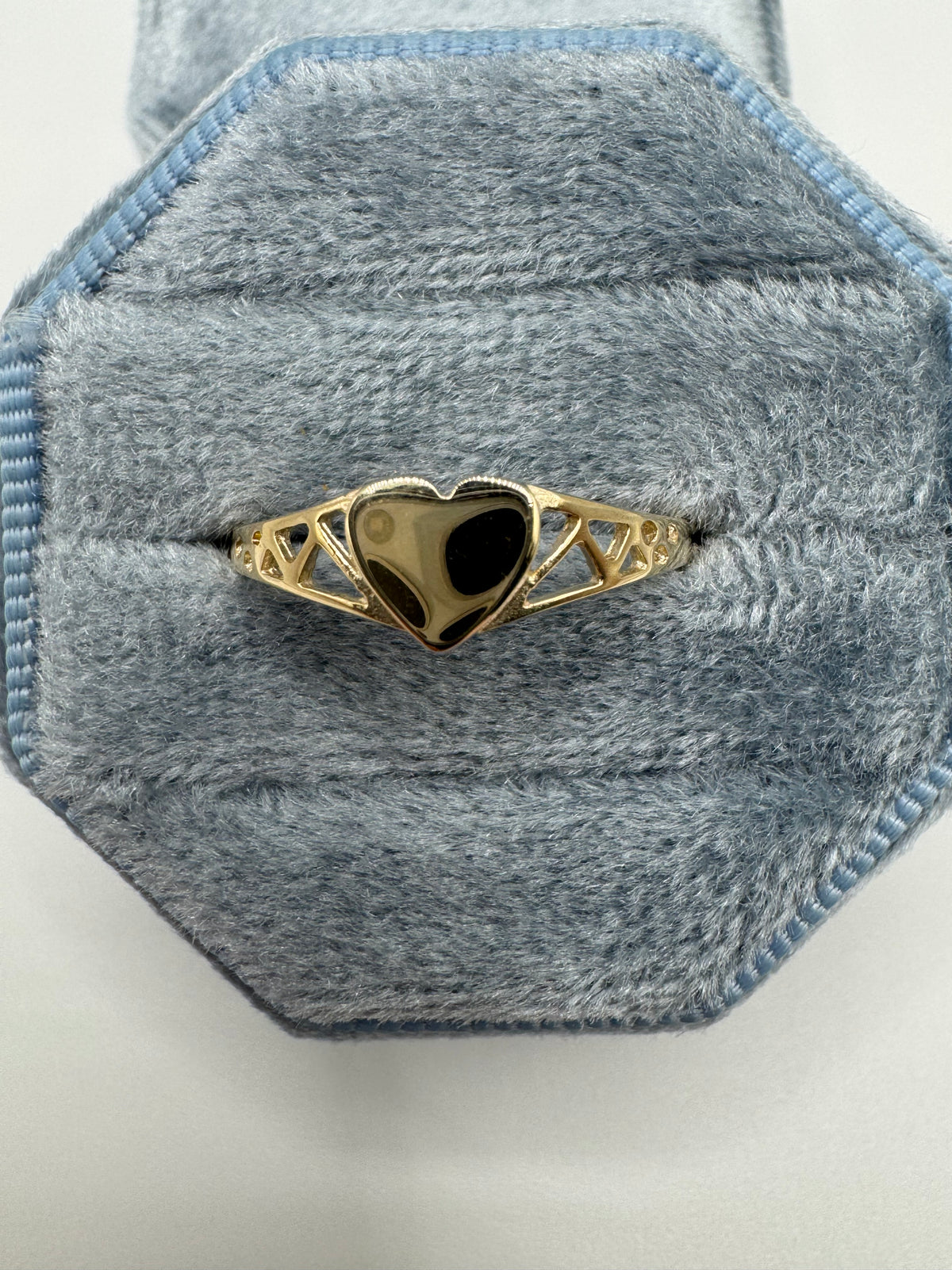 9ct gold heart ring