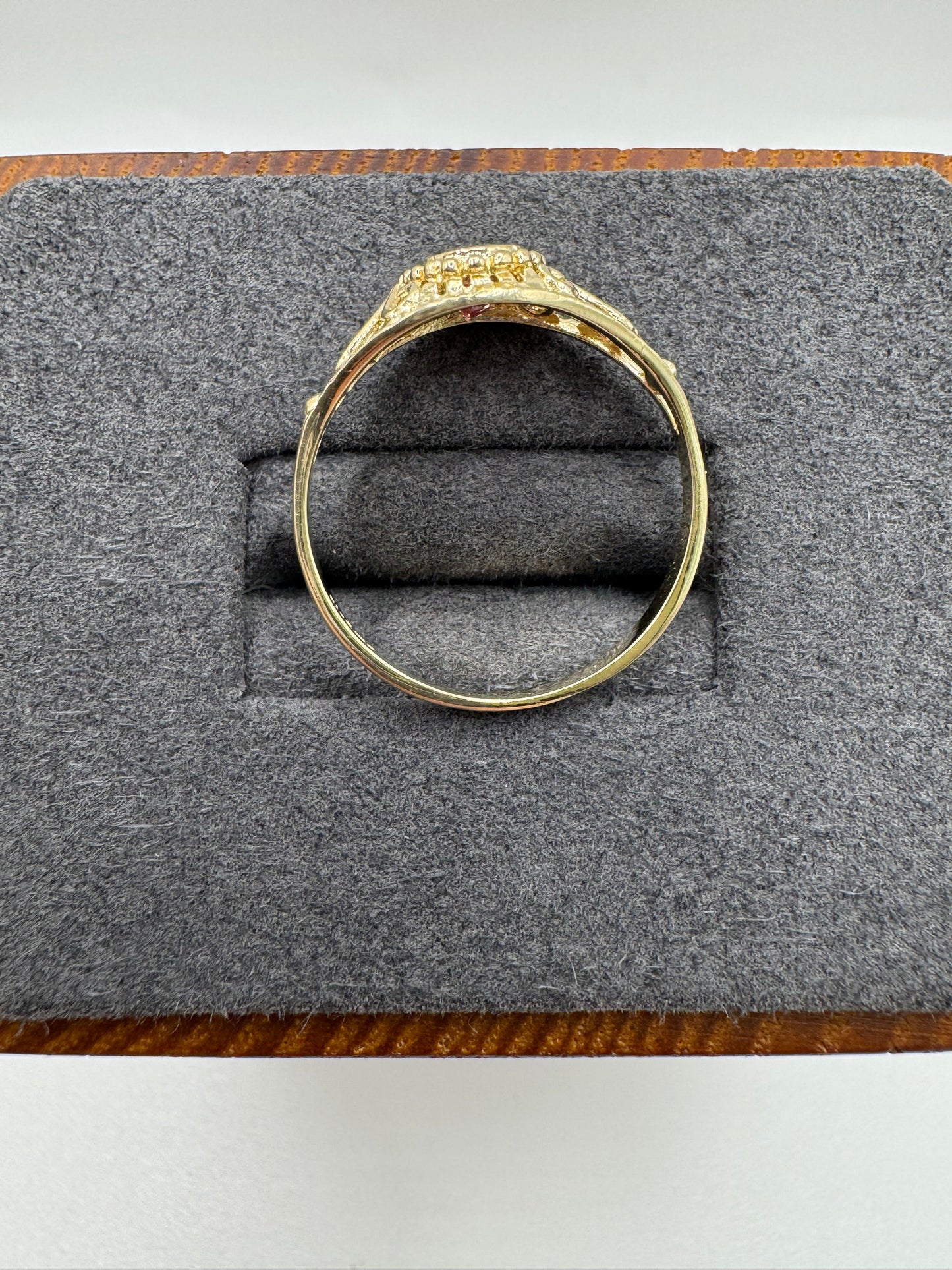 9ct gold pink topaz ring