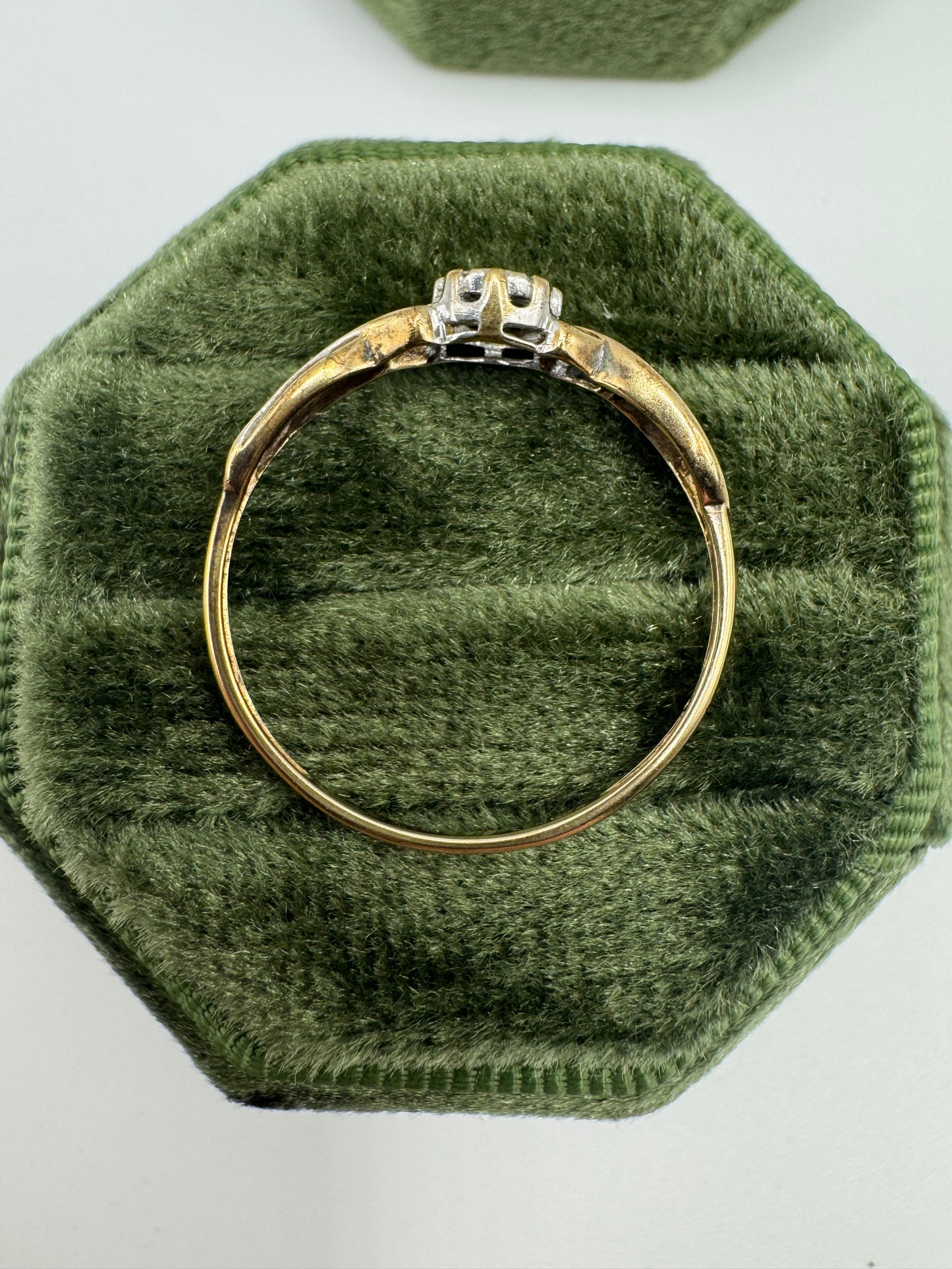 9ct gold diamond ring