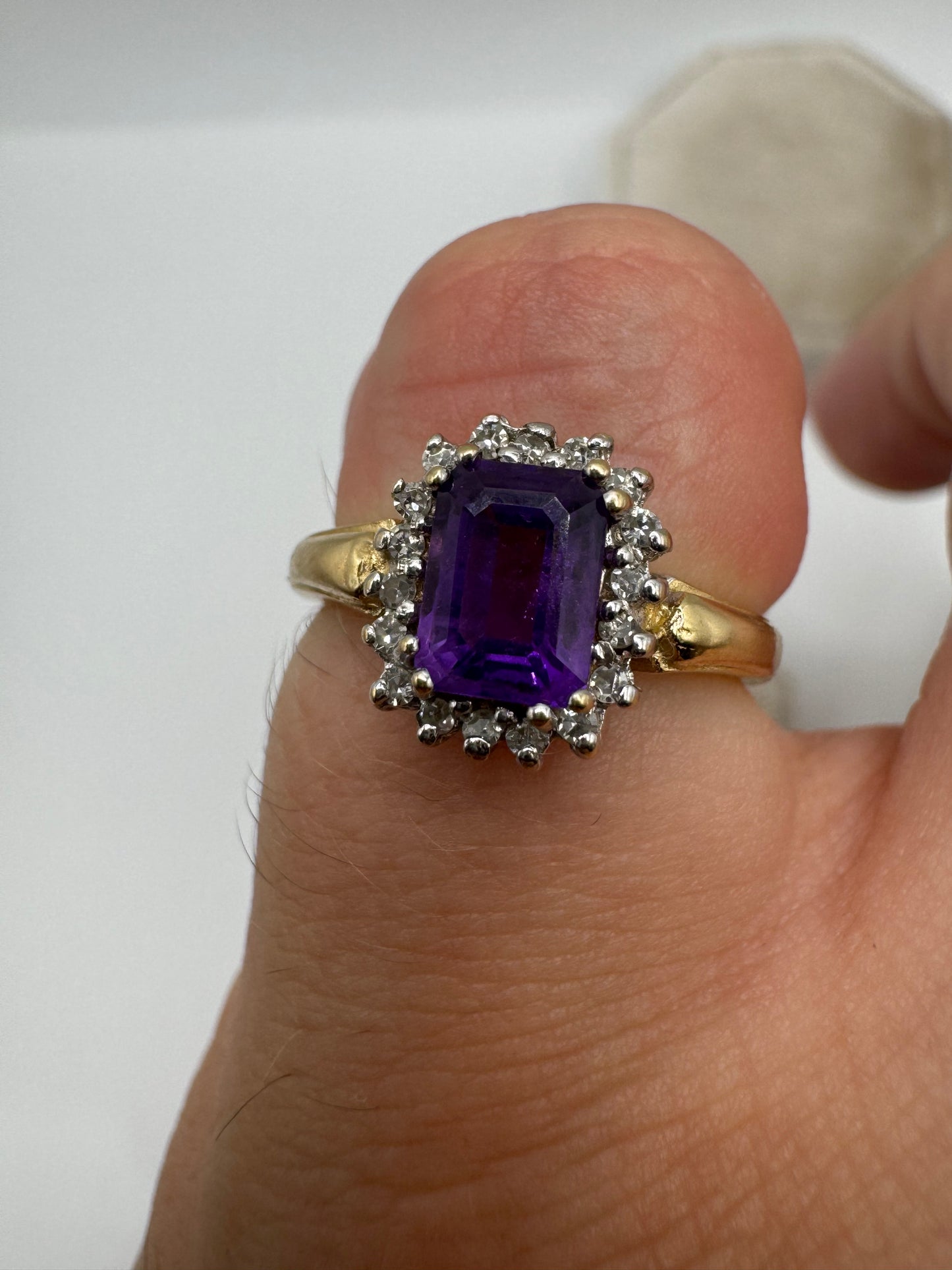 9ct gold amethyst and diamond ring